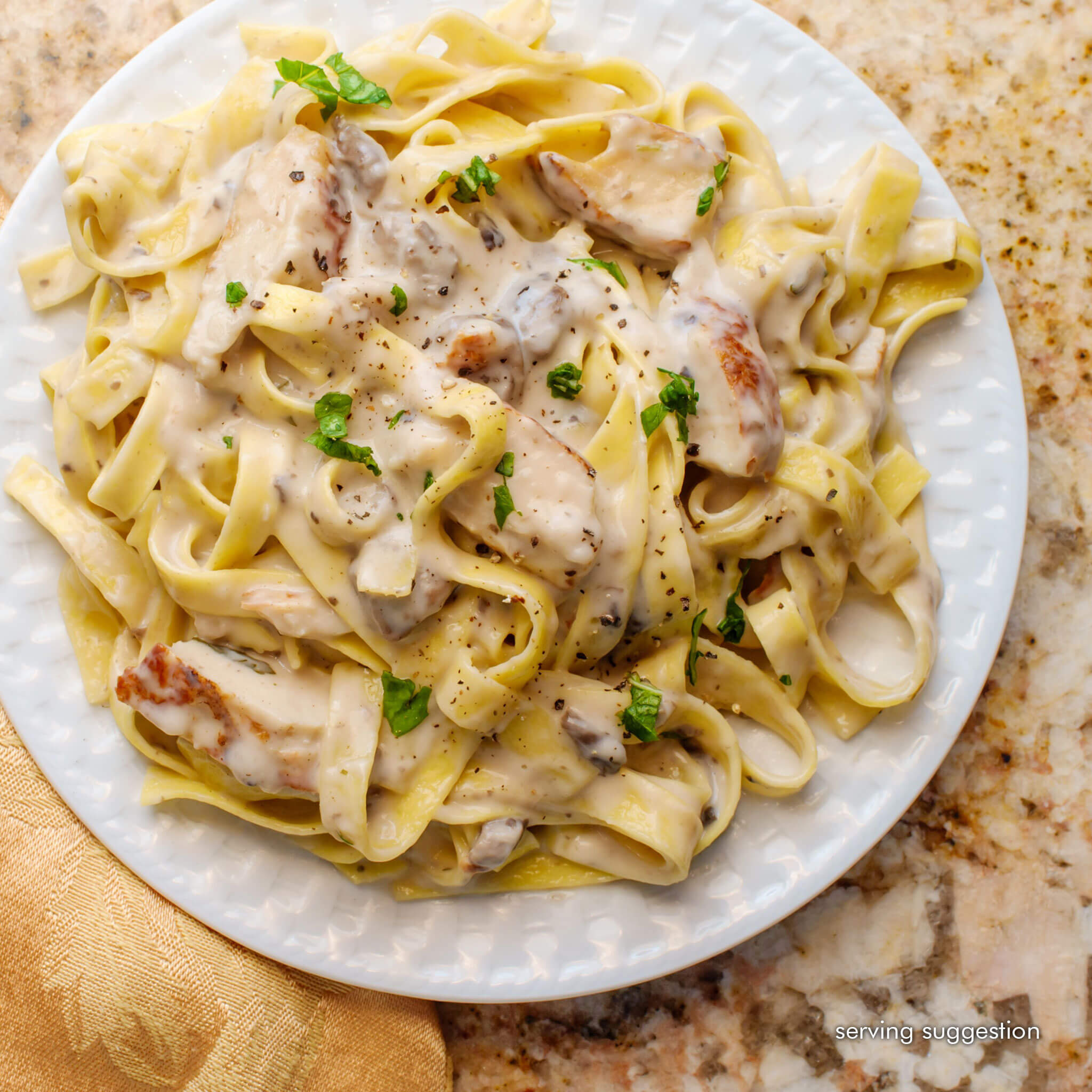 Rich and Creamy Chicken Alfredo with Tagliatelle